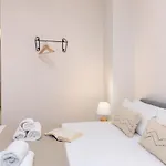 Flateli Cort Reial 10 Апартаменты