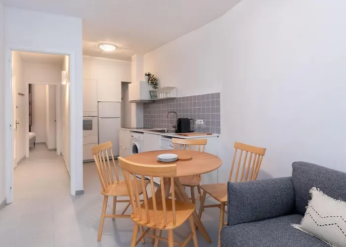 Flateli Cort Reial 10 Girona