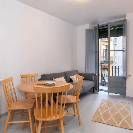 Flateli Cort Reial 10 Апартаменти *